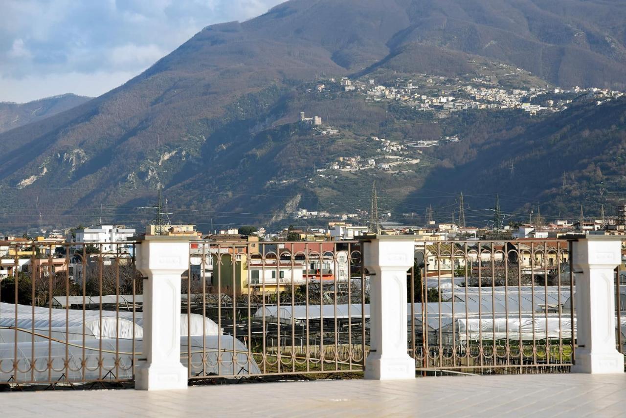 B&B Le Cycas Castellammare di Stabia Εξωτερικό φωτογραφία