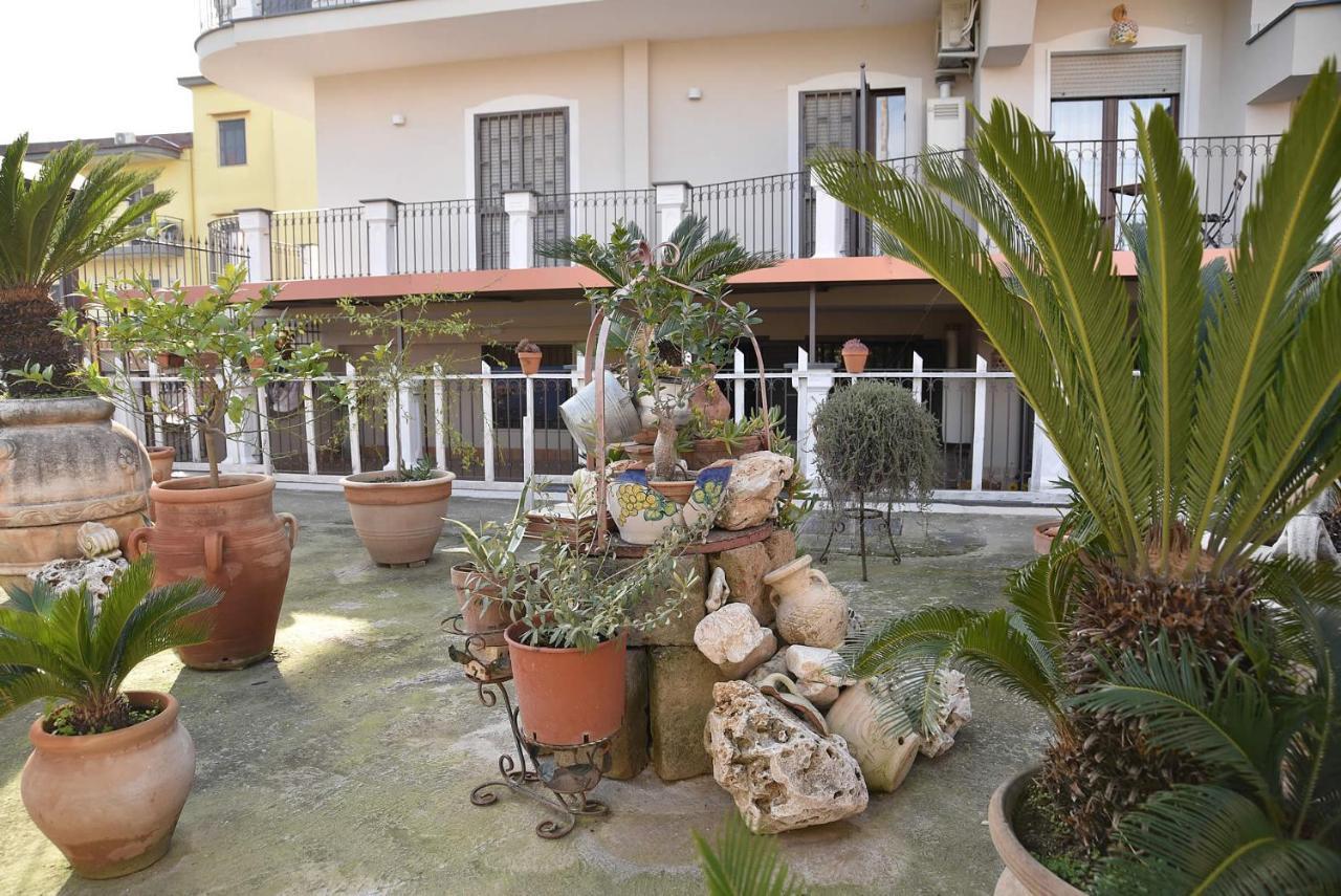 B&B Le Cycas Castellammare di Stabia Εξωτερικό φωτογραφία