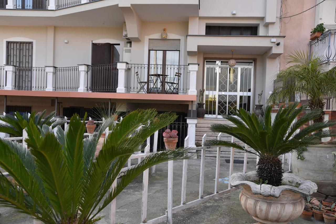 B&B Le Cycas Castellammare di Stabia Εξωτερικό φωτογραφία