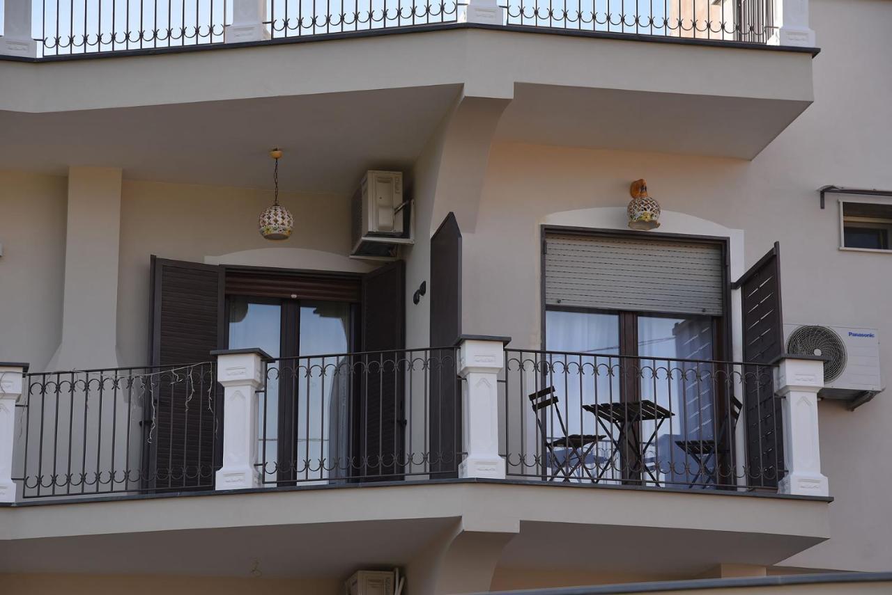B&B Le Cycas Castellammare di Stabia Εξωτερικό φωτογραφία