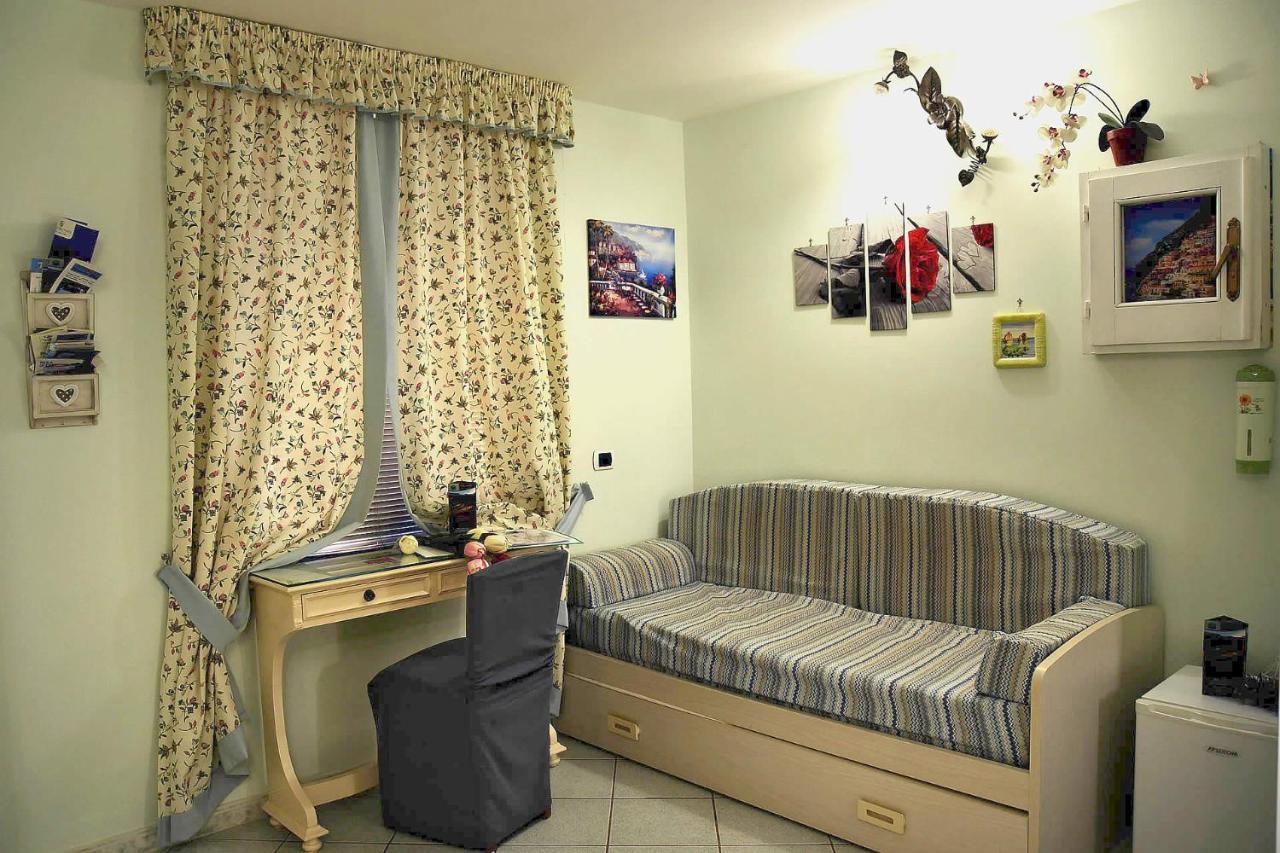 B&B Le Cycas Castellammare di Stabia Εξωτερικό φωτογραφία
